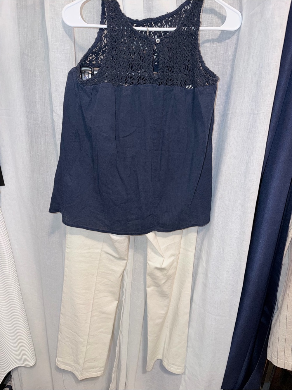 Abercrombie & Fitch Navy Crochet Sleeveless Top AND Banana Republic Size 4 pants